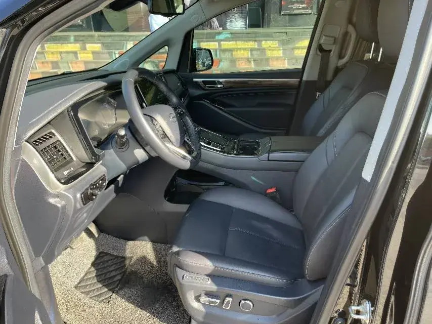 2021 GAC TRUMPCHI thumbnail 3