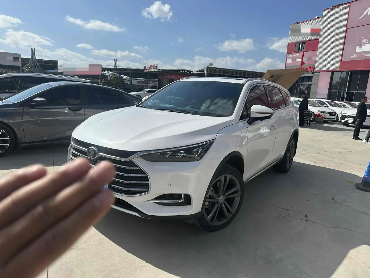 2021 BYD Tang 2.0T 192HP L4 6AT