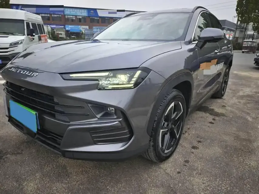 2025 Jetour DASHING 1.5T 184HP L4 7DCT