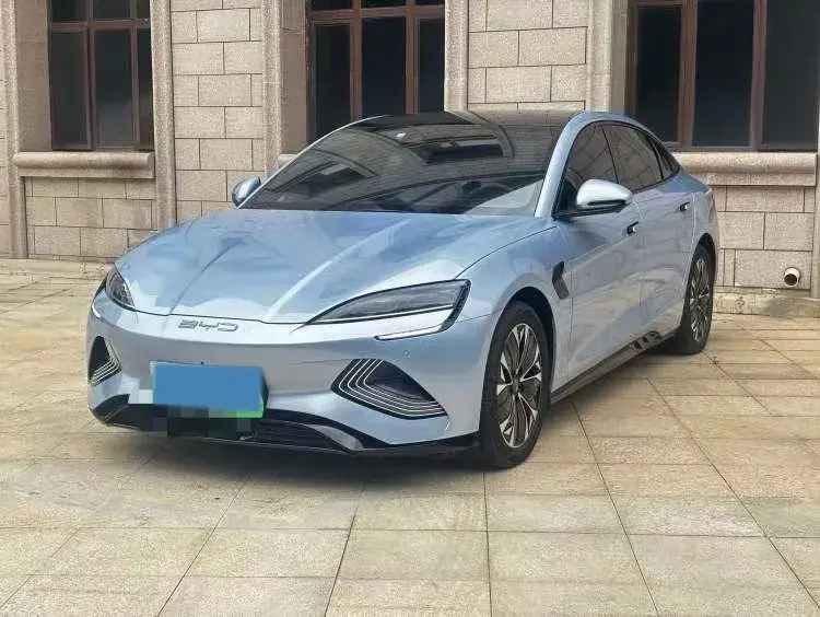 2022 BYD SEAL view 1