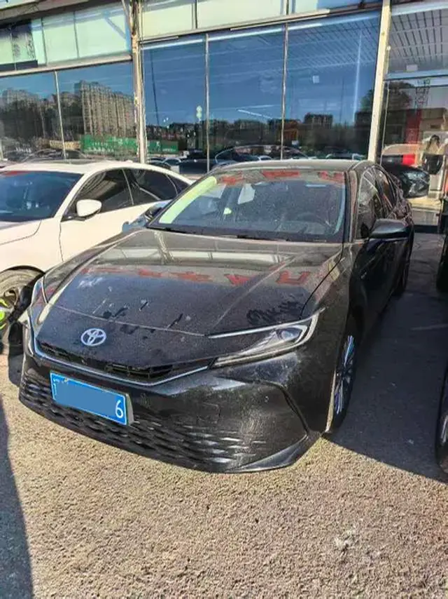 2024 Toyota Camry 2.0L 152HP L4 E-CVT Hybrid