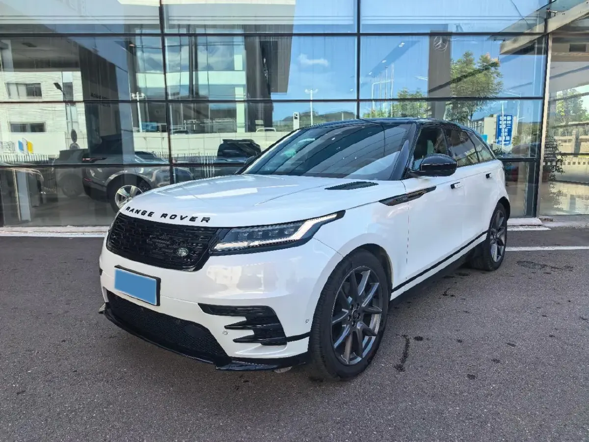 2024 Land Rover Range Rover Velar 2.0T 250HP L4 8AT