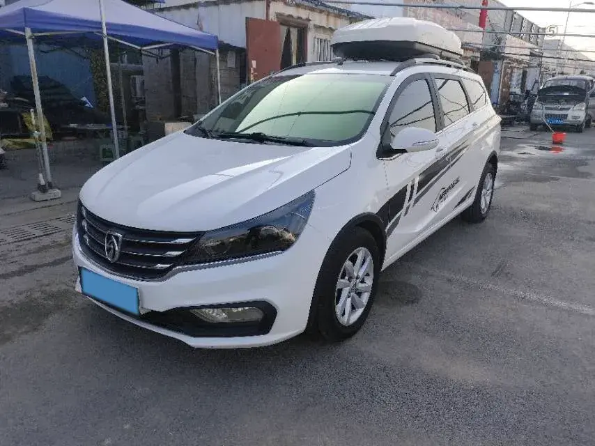 2017 BaoJun 310W 1.5L 105HP L4 6MT