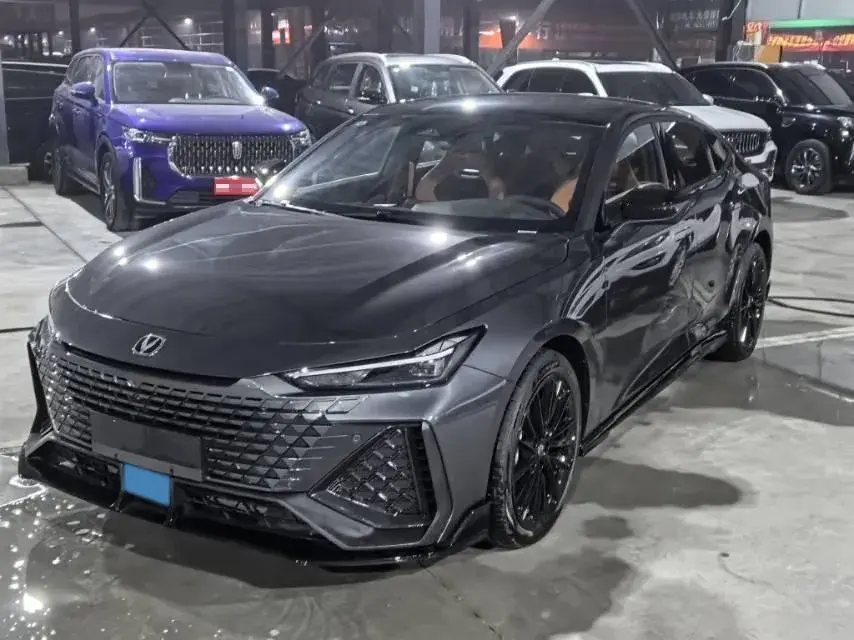 2024 ChangAn UNI-V 2.0T 233HP L4 8AT