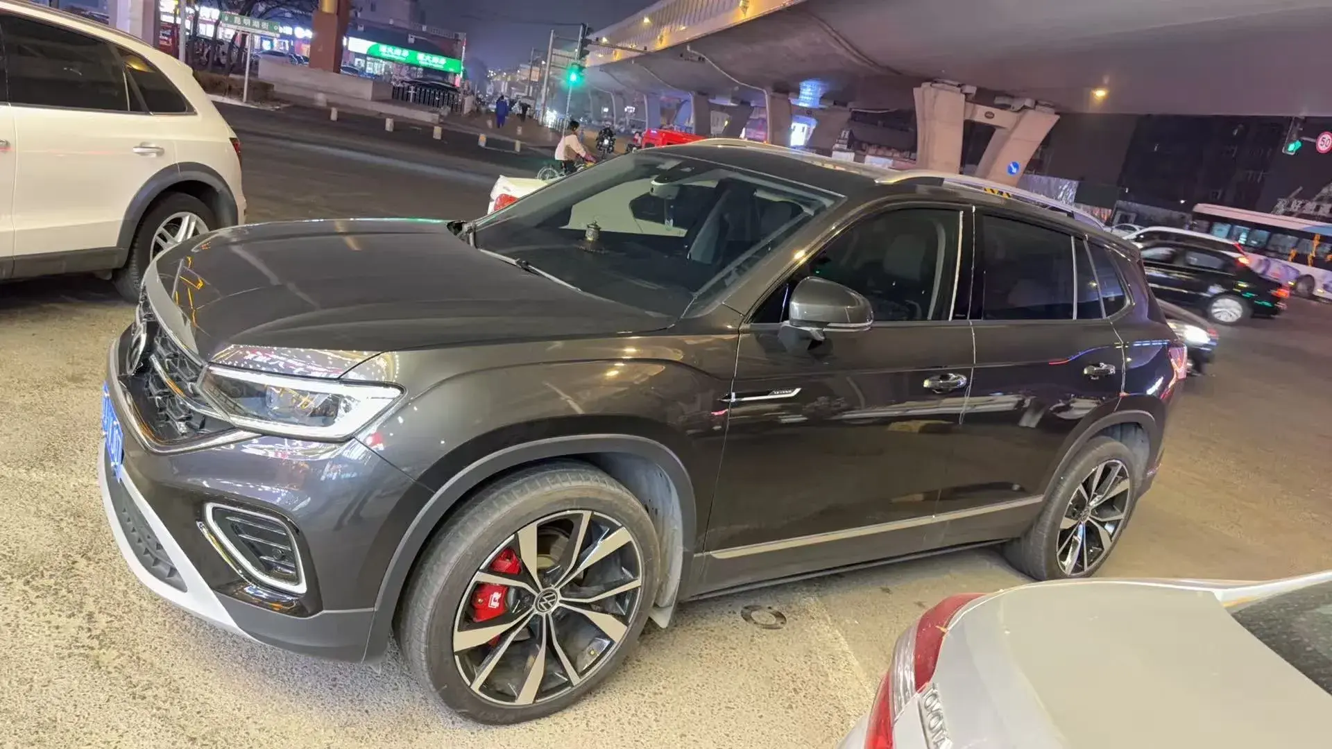 2022 VOLKSWAGEN TAYRON thumbnail 2