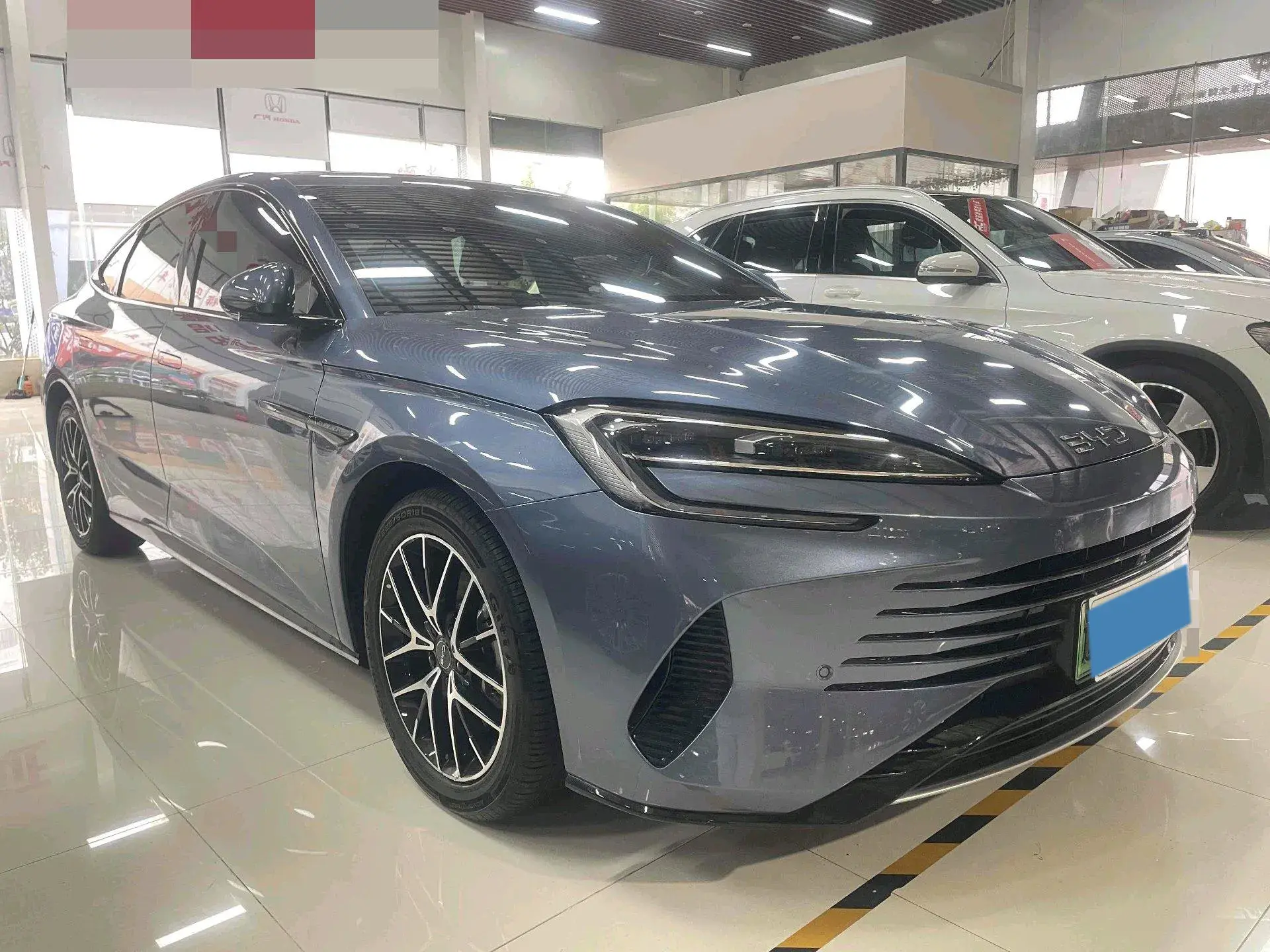 2025 BYD SEAL07 thumbnail 3