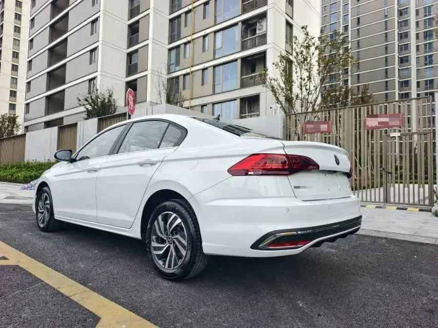 2025 VOLKSWAGEN BORA thumbnail 4