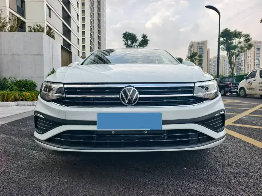 2025 VOLKSWAGEN BORA thumbnail 2