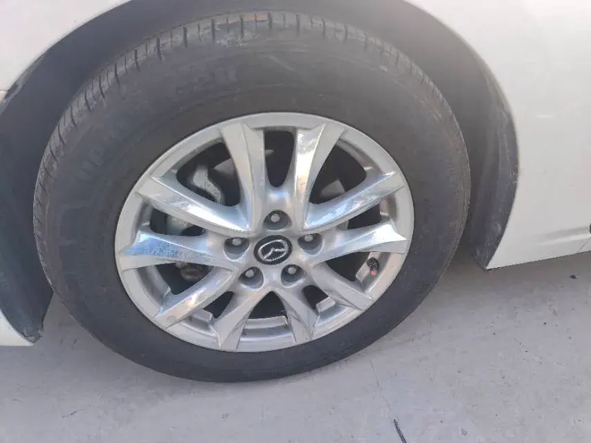 2017 MAZDA 3 thumbnail 2