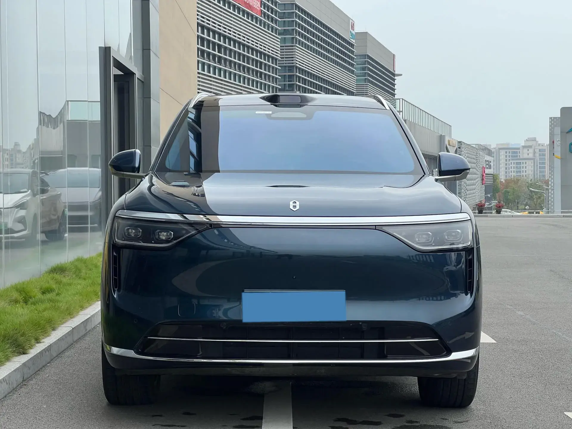 2025 AITO AITO thumbnail 4