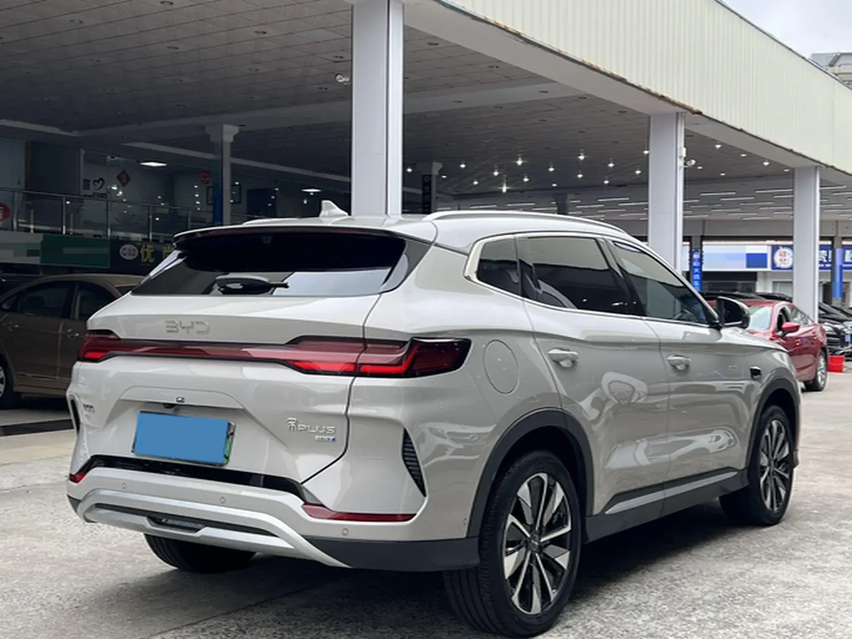 2025 BYD SONG thumbnail 4