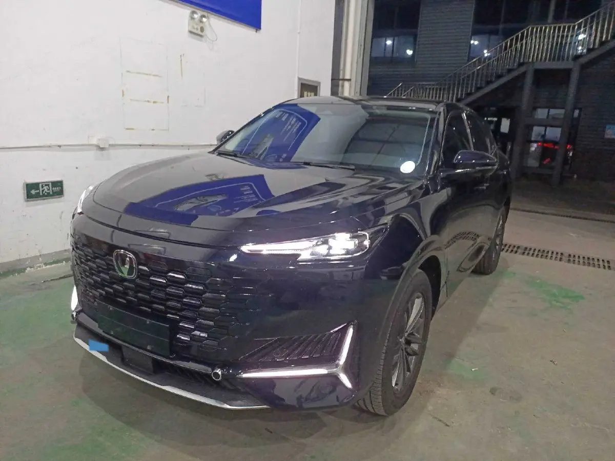 2024 ChangAn UNI-K 2.0T 233HP L4 8AT