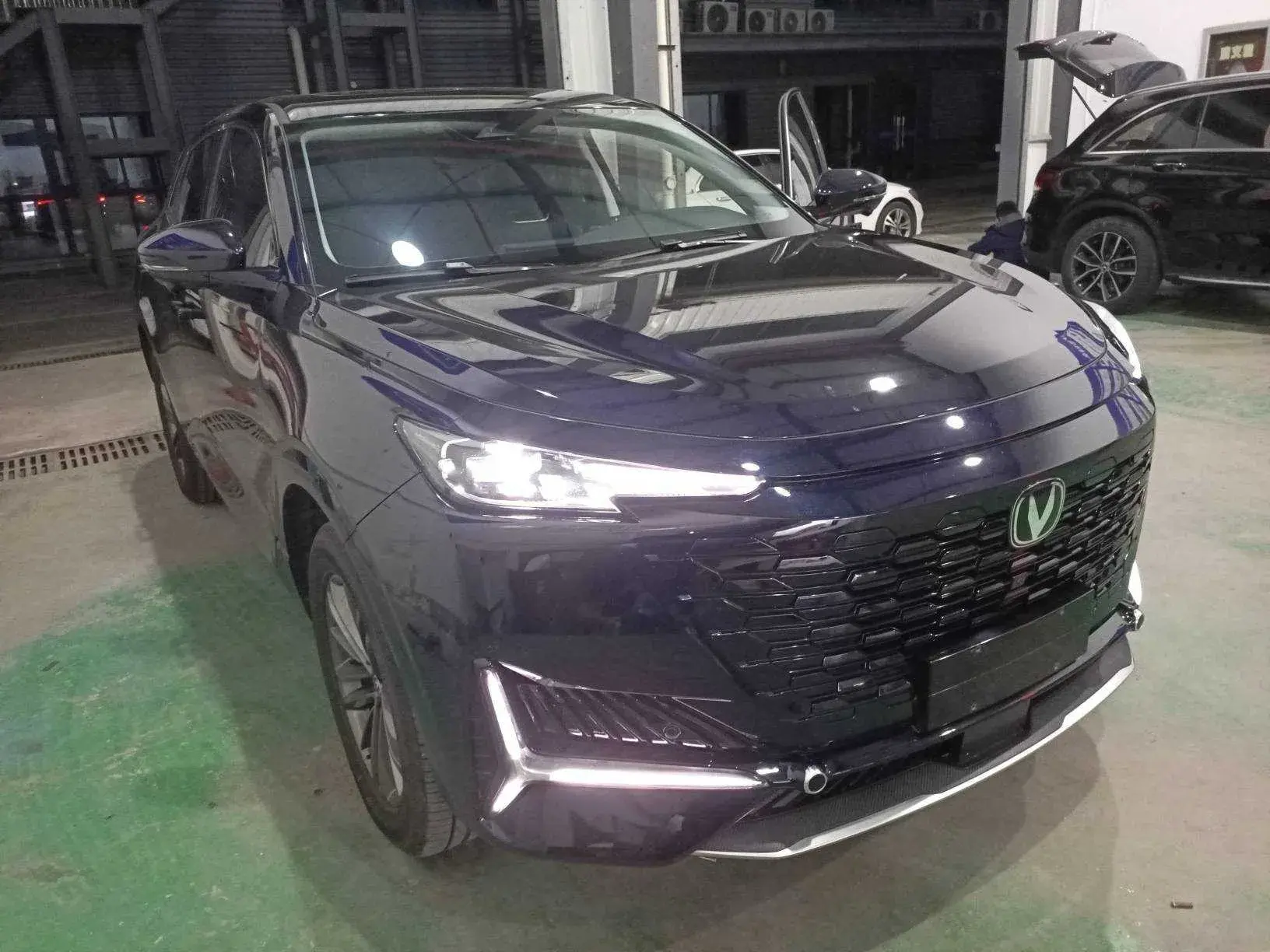 2024 CHANGAN UNI-K thumbnail 2