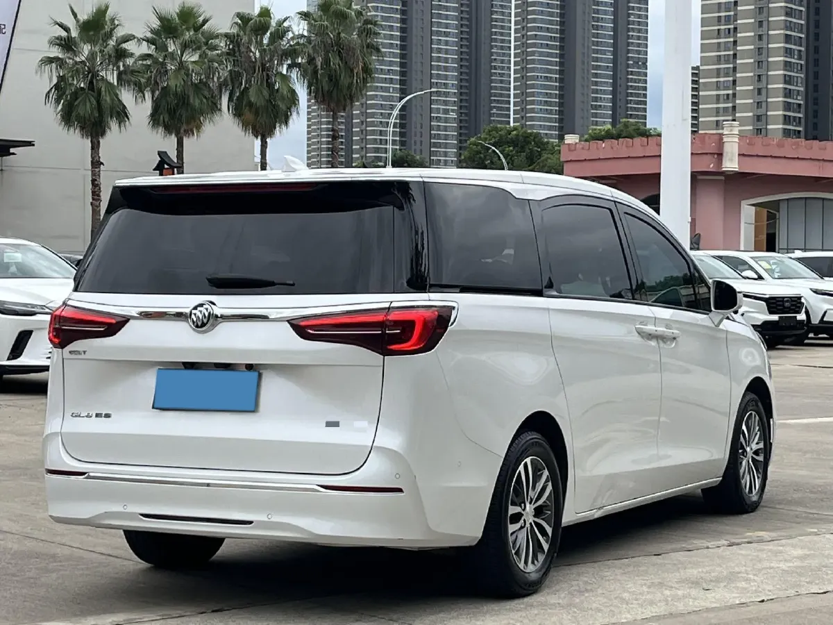2021 Buick GL8 2.0T 237HP L4 9AT,autocango,china used car exporter,china ev exporter,chinese used car exporter,chinese used ev exporter