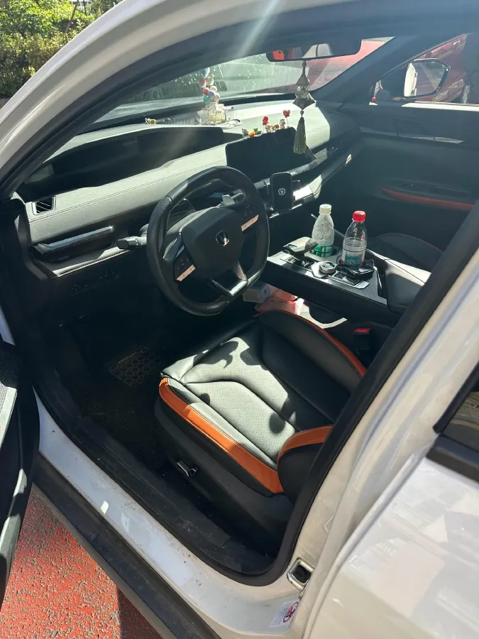 2023 ChangAn UNI-V 1.5T 188HP L4 7DCT,autocango,china used car exporter,china ev exporter,chinese used car exporter,chinese used ev exporter