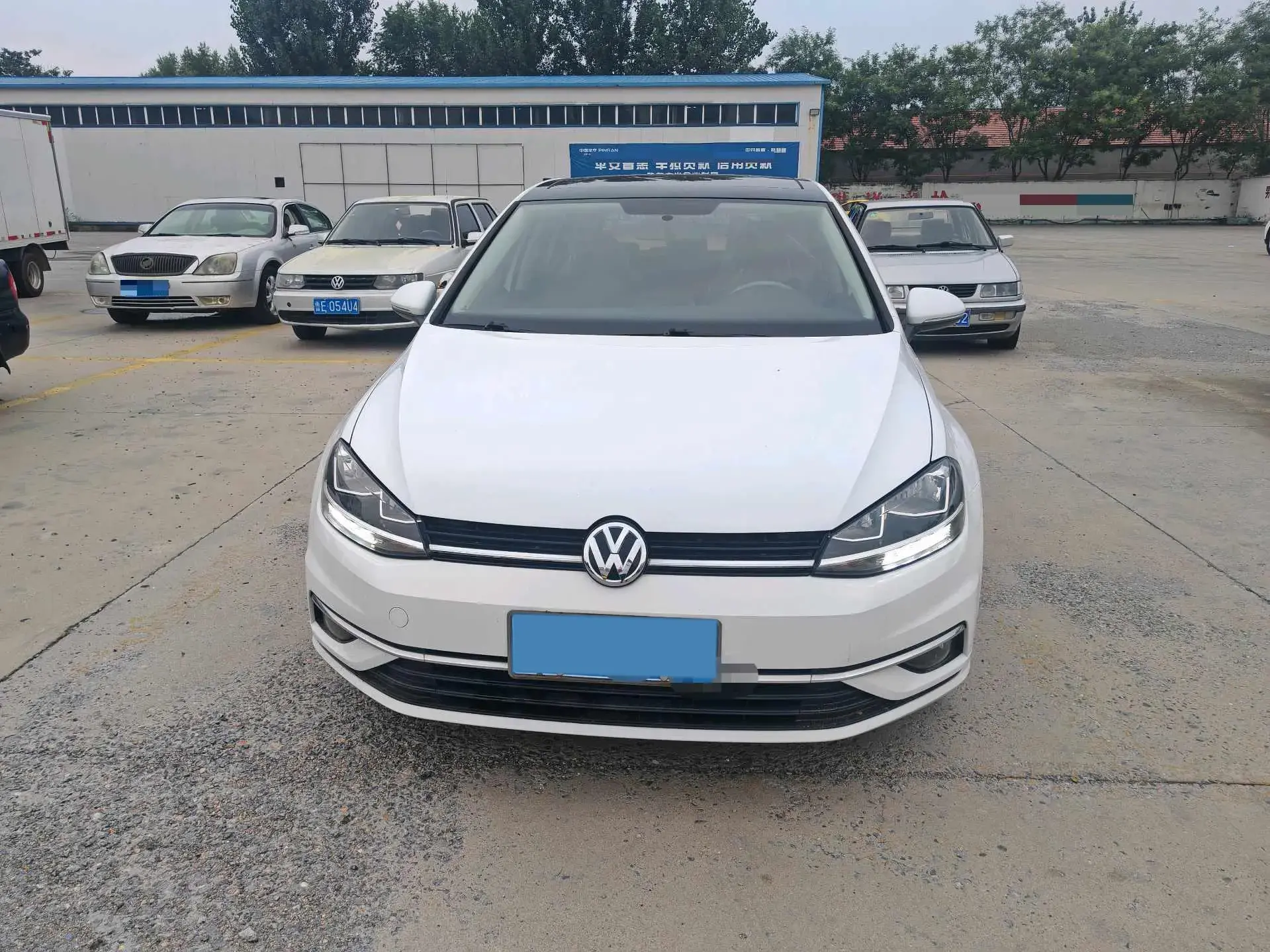 2018 VOLKSWAGEN GOLF thumbnail 2