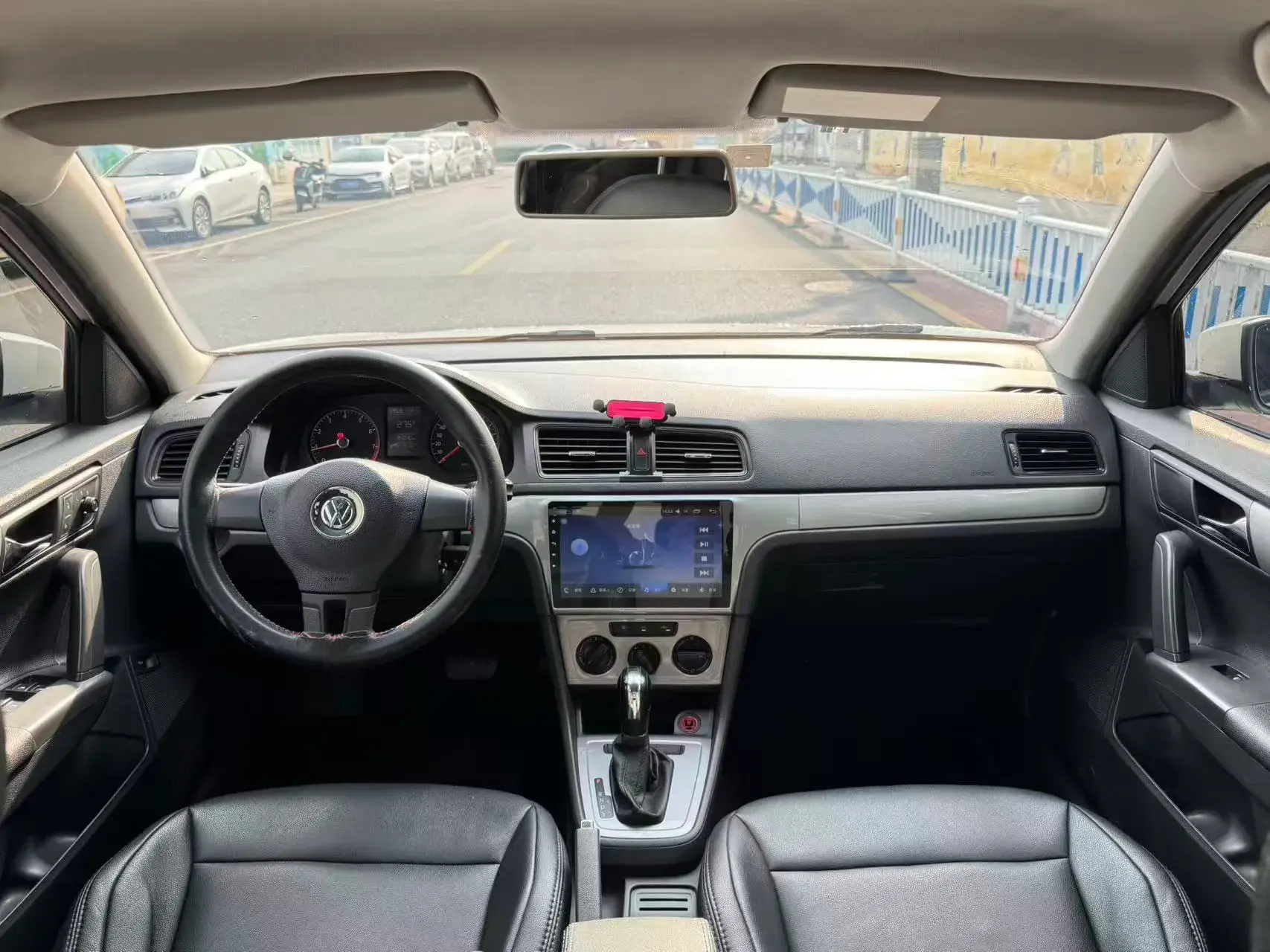 2013 VOLKSWAGEN LAVIDA thumbnail 4