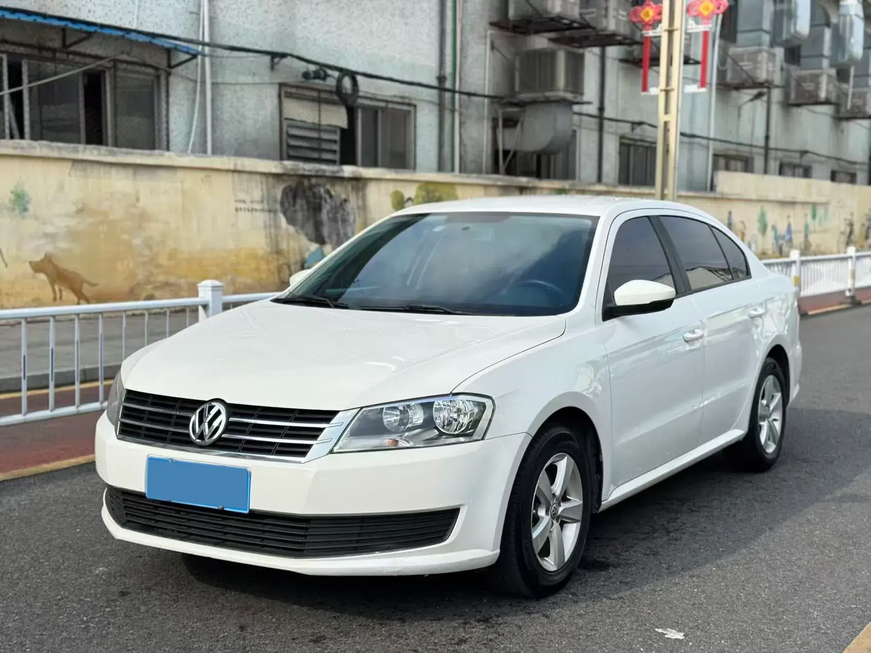 2013 VOLKSWAGEN LAVIDA view 1