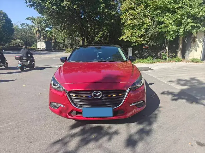 2017 MAZDA 3 thumbnail 2