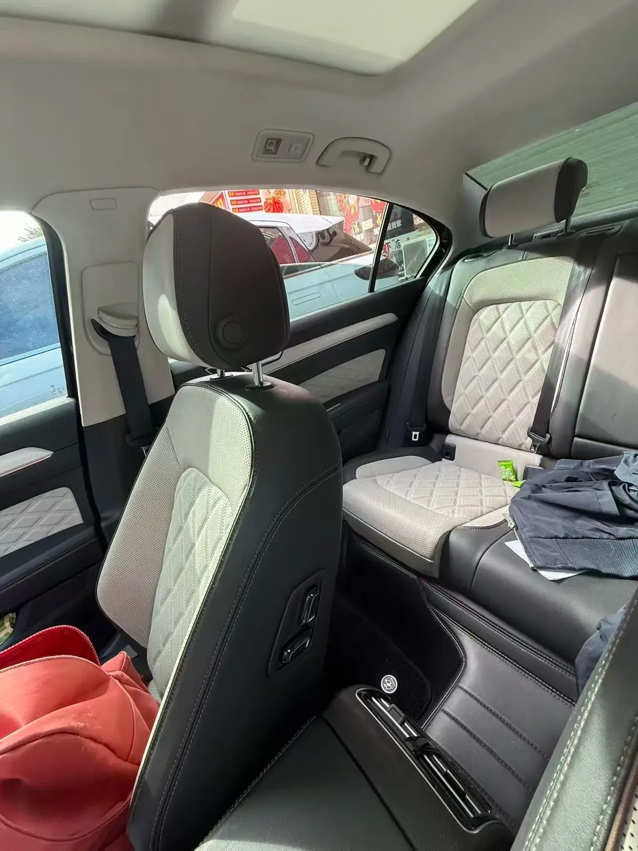 2023 VOLKSWAGEN MAGOTAN thumbnail 2