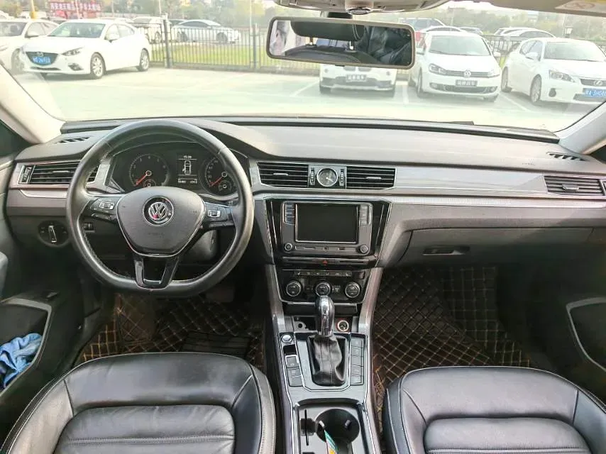 2017 Volkswagen Passat 1.8T 180HP L4 7DCT,autocango,china used car exporter,china ev exporter,chinese used car exporter,chinese used ev exporter