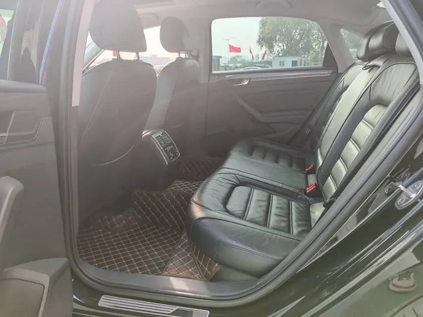 2017 Volkswagen Passat 1.8T 180HP L4 7DCT,autocango,china used car exporter,china ev exporter,chinese used car exporter,chinese used ev exporter