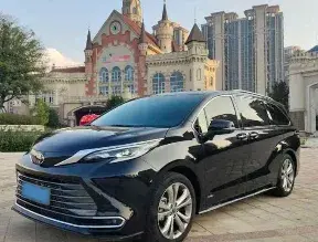 2024 Toyota Sienna 2.5L 189HP L4 E-CVT Hybrid