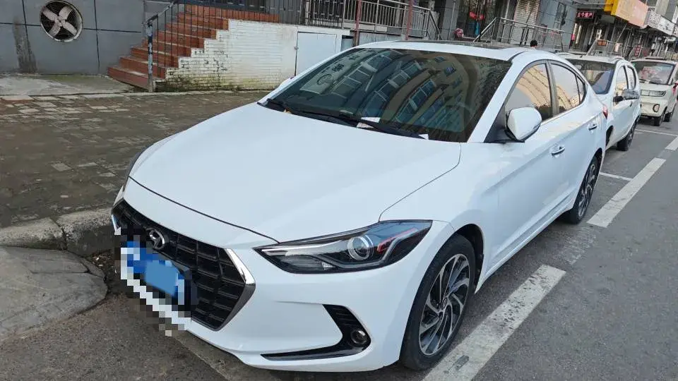 2019 HYUNDAI ELANTRA view 1