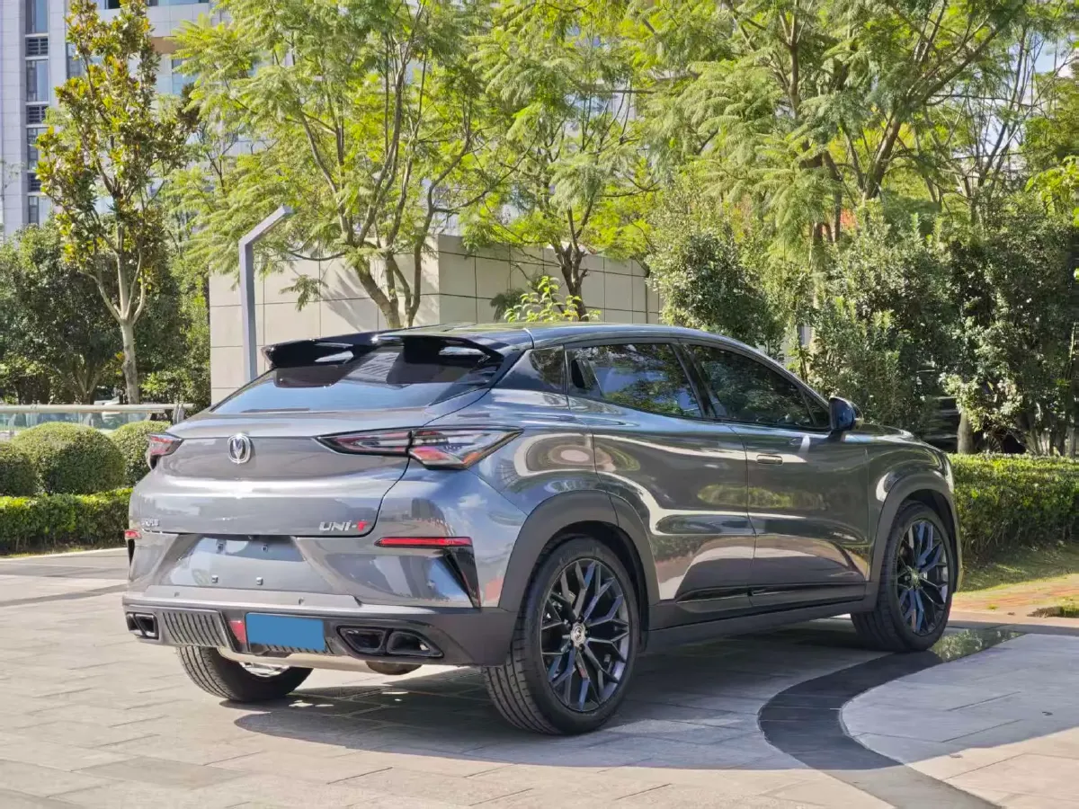 2022 ChangAn UNI-T 2.0T 233HP L4 8AT,autocango,china used car exporter,china ev exporter,chinese used car exporter,chinese used ev exporter