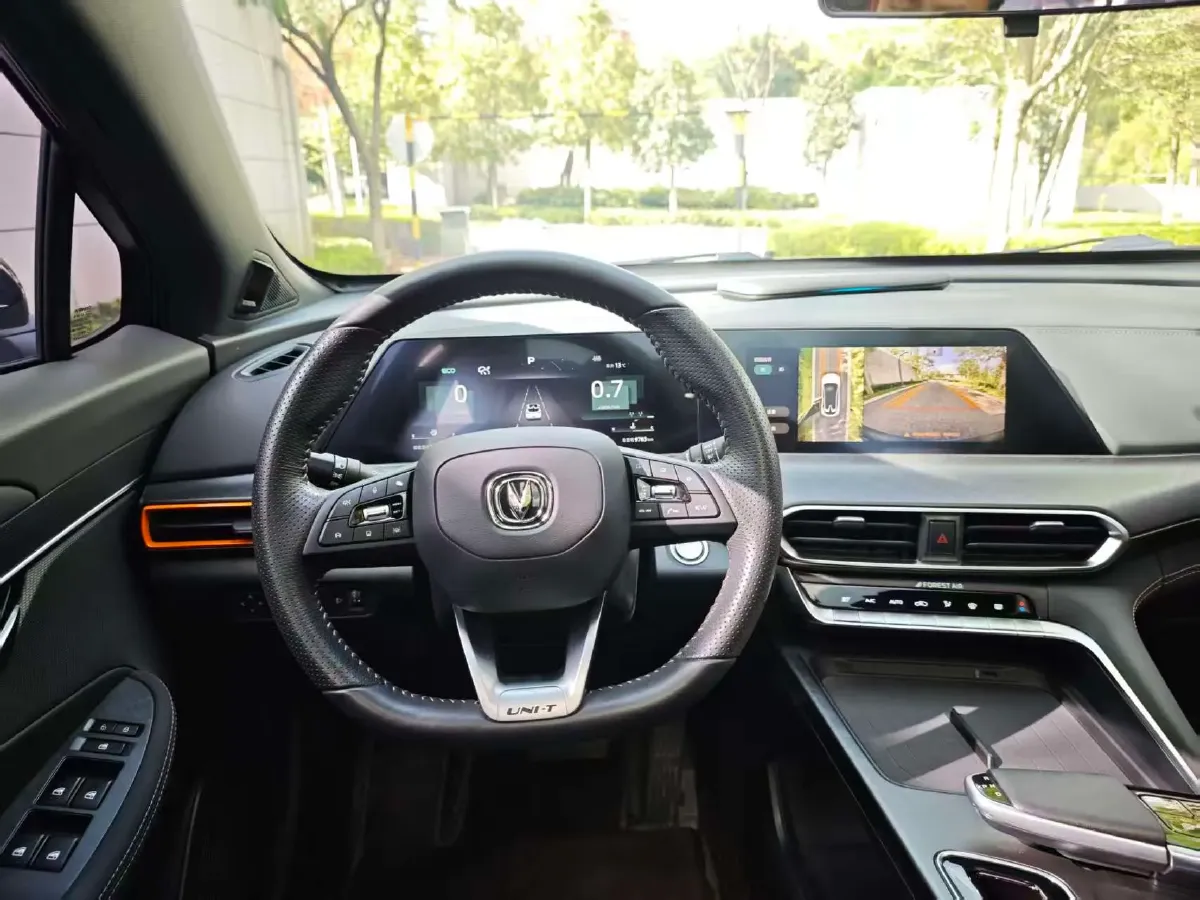 2022 ChangAn UNI-T 2.0T 233HP L4 8AT,autocango,china used car exporter,china ev exporter,chinese used car exporter,chinese used ev exporter