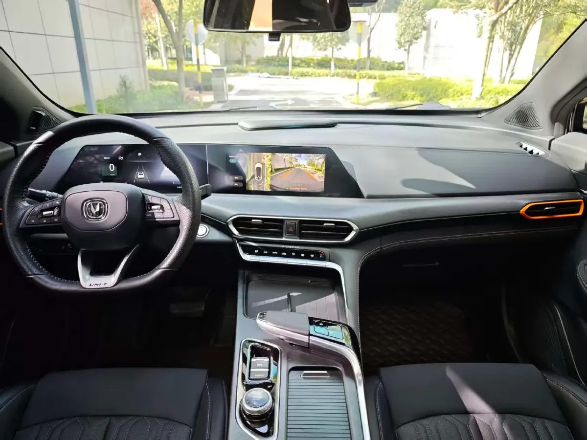 2022 ChangAn UNI-T 2.0T 233HP L4 8AT,autocango,china used car exporter,china ev exporter,chinese used car exporter,chinese used ev exporter