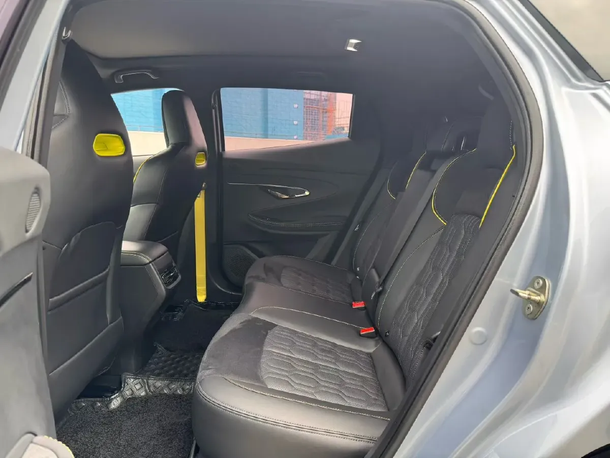 2022 ChangAn UNI-T 1.5T 188HP L4 7DCT,autocango,china used car exporter,china ev exporter,chinese used car exporter,chinese used ev exporter