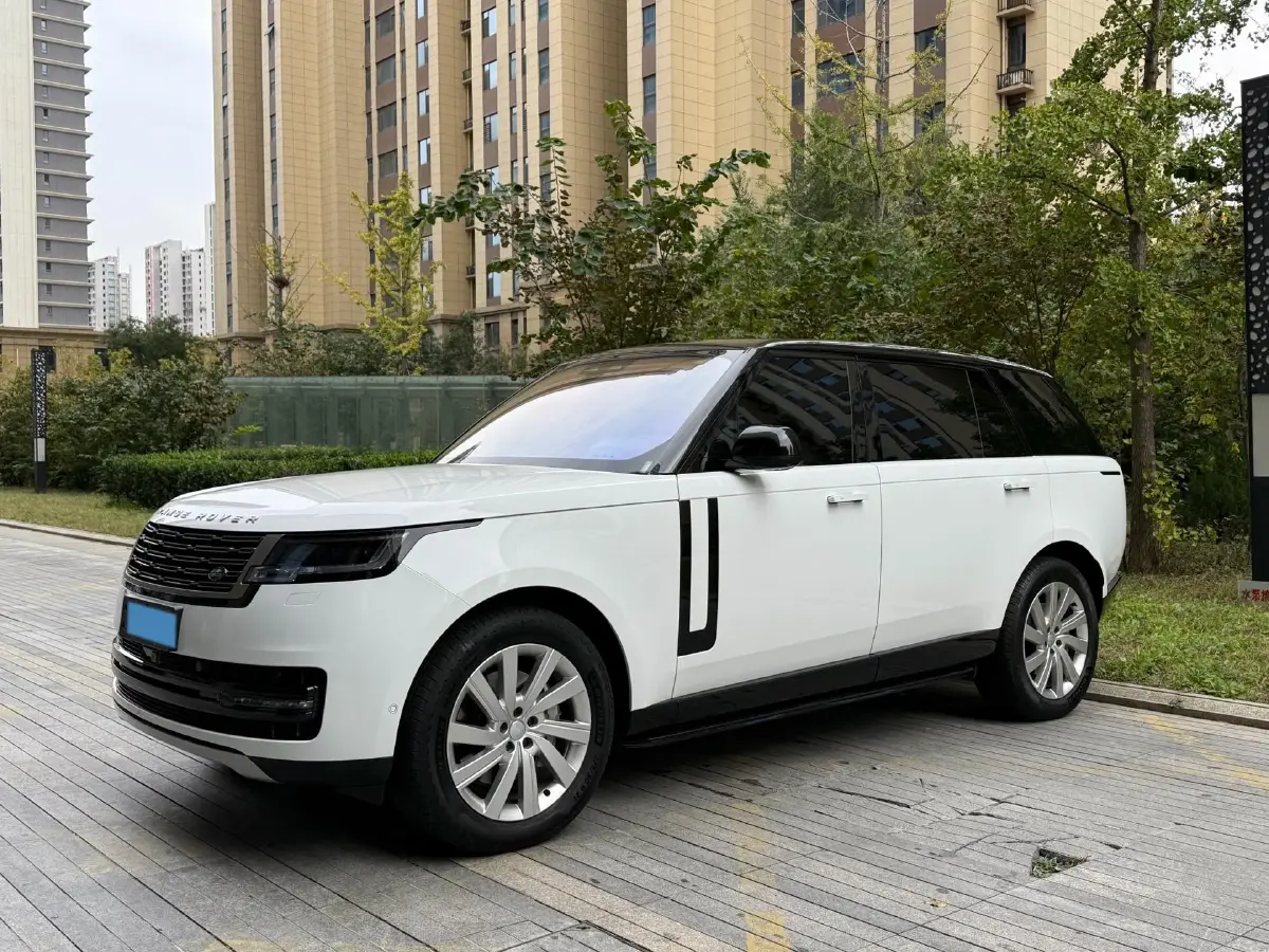 2025 Land Rover Range Rover 3.0T 400HP L6 8AT