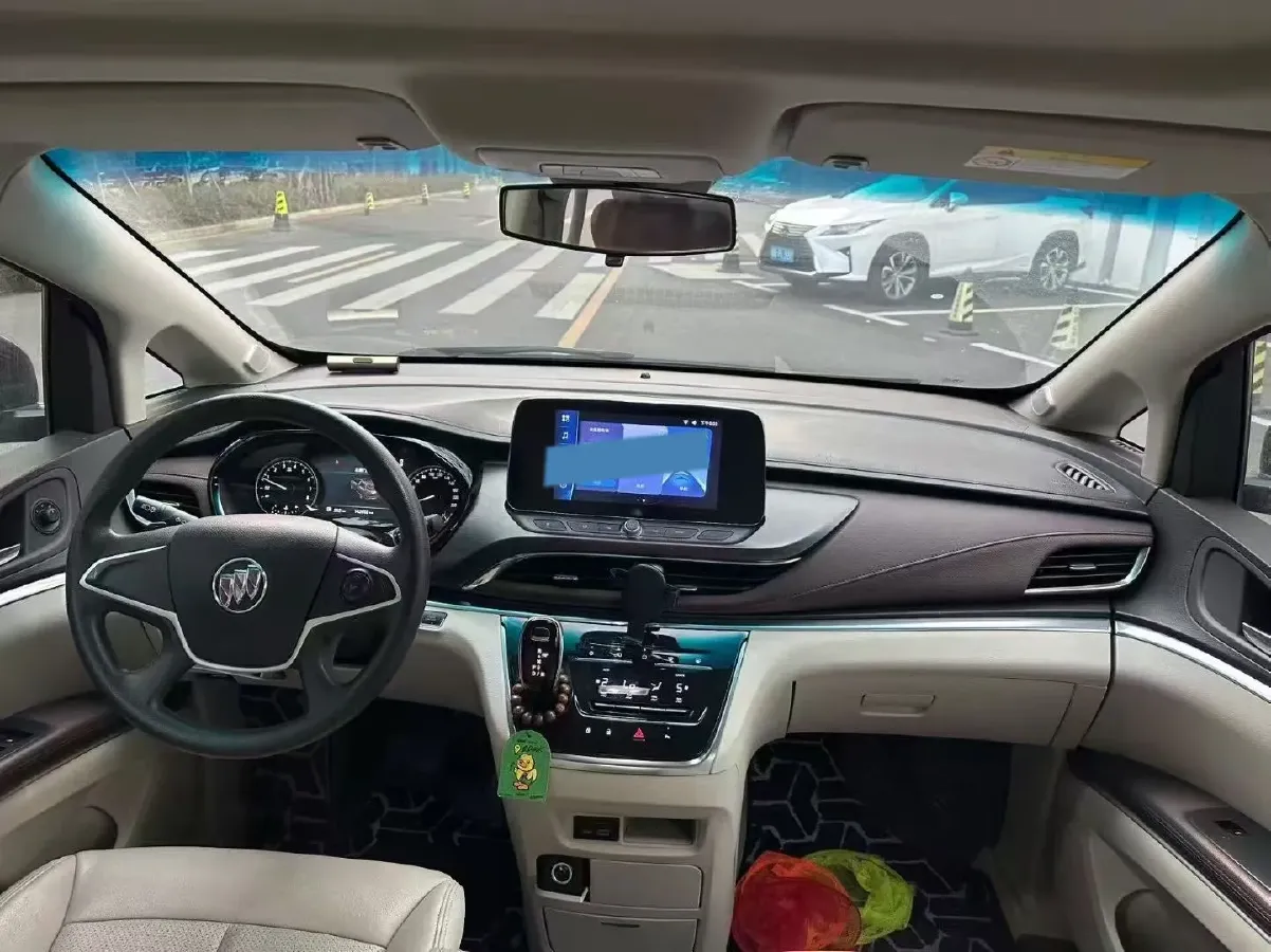 2022 Buick GL8 2.0T 237HP L4 9AT,autocango,china used car exporter,china ev exporter,chinese used car exporter,chinese used ev exporter