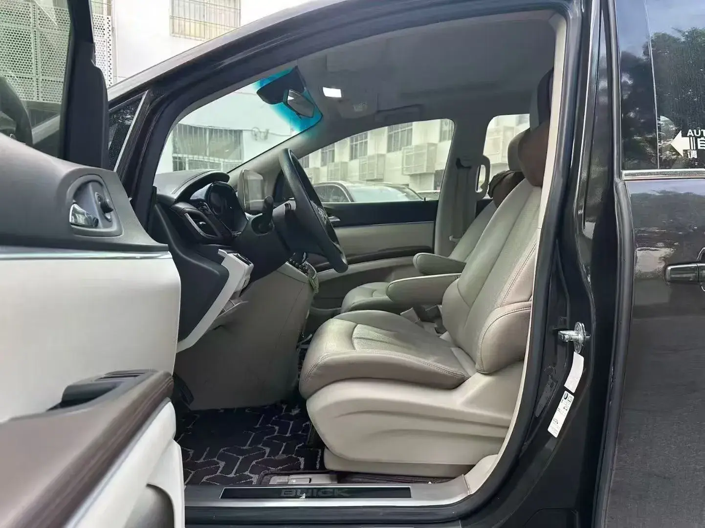 2022 BUICK GL8 thumbnail 4