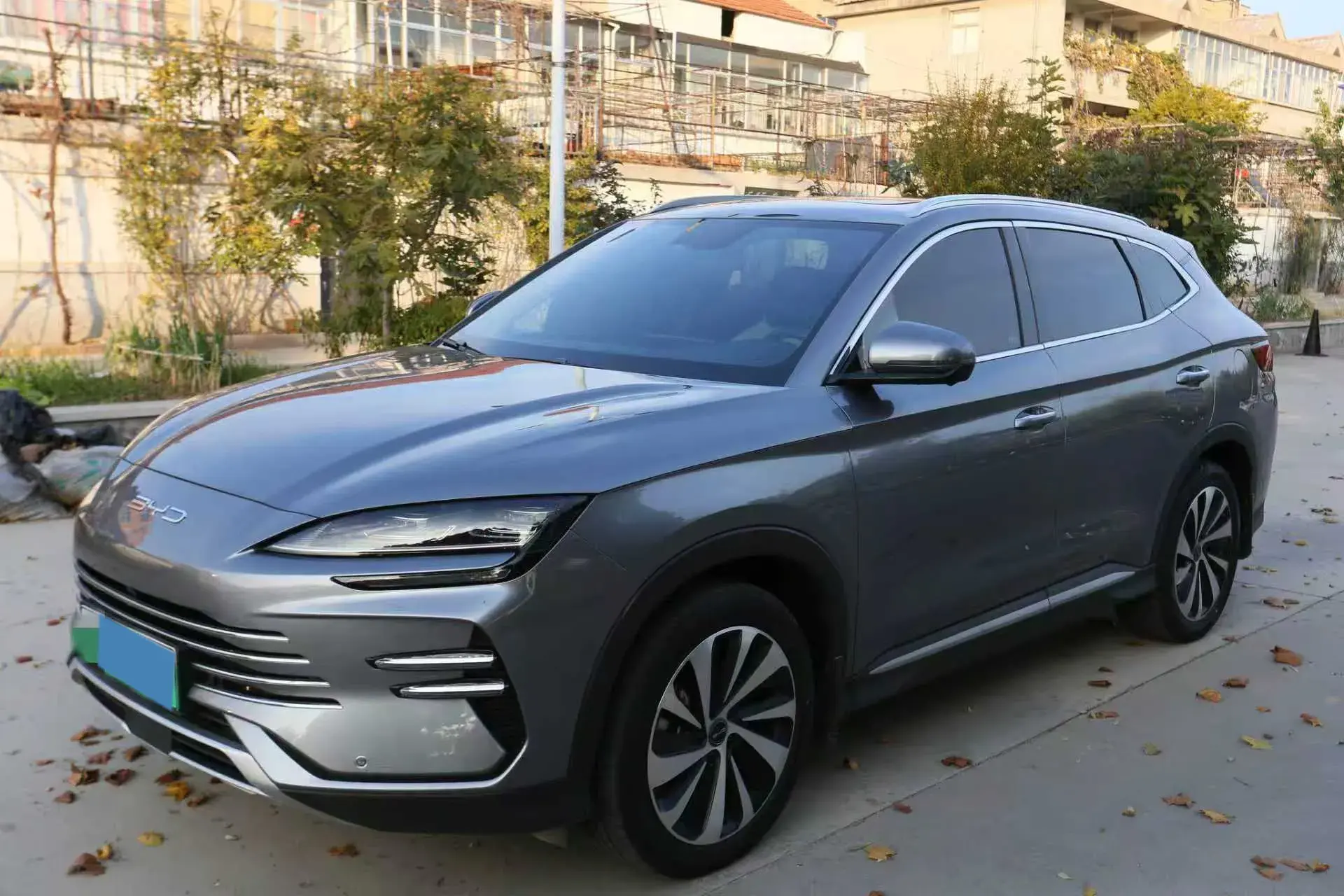 2024 BYD SONG view 1