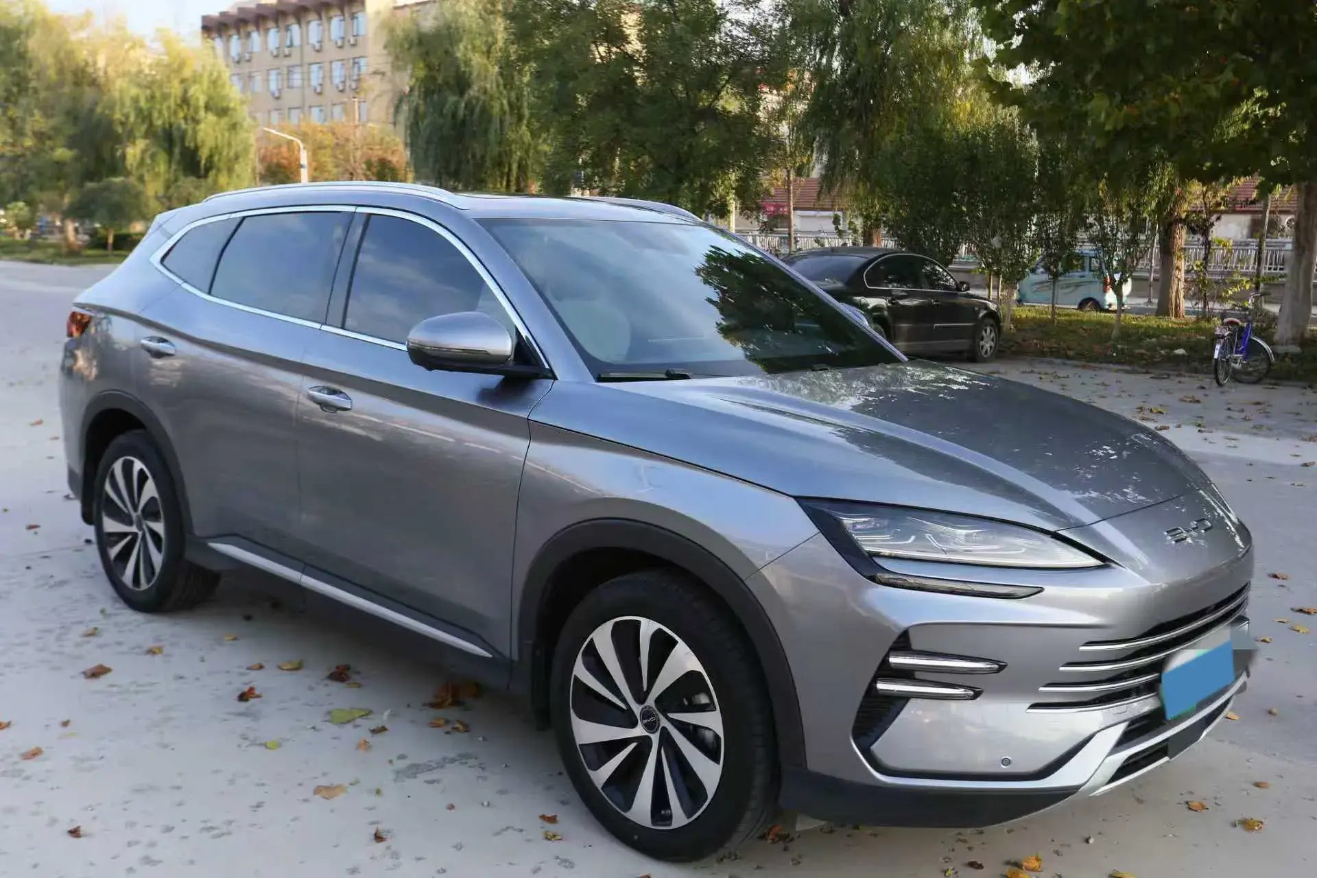 2024 BYD SONG thumbnail 3