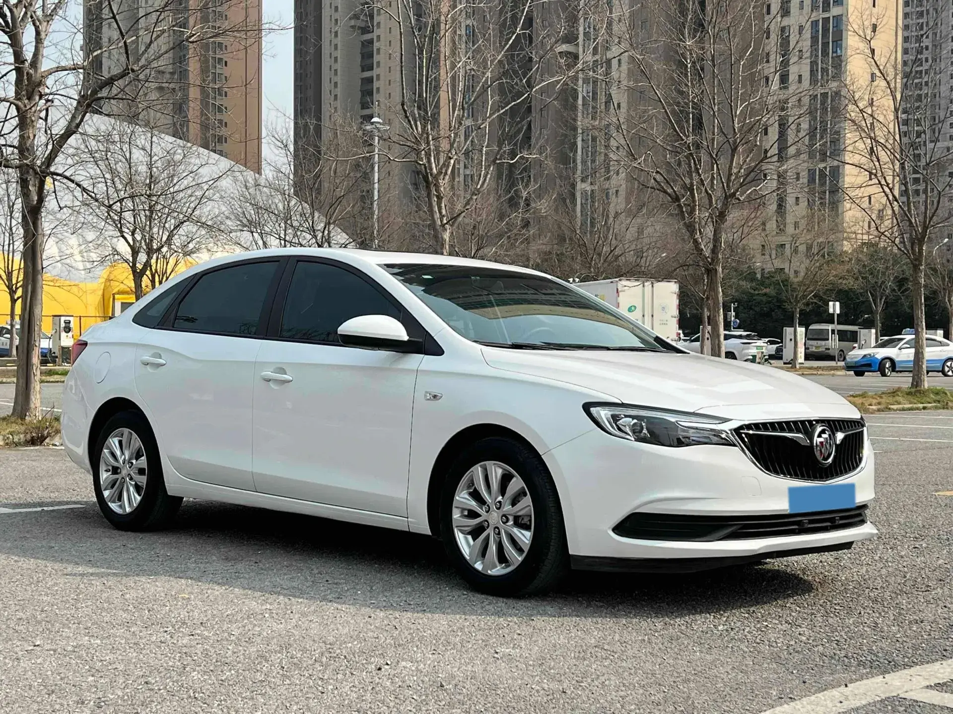 2021 BUICK EXCELLE thumbnail 2