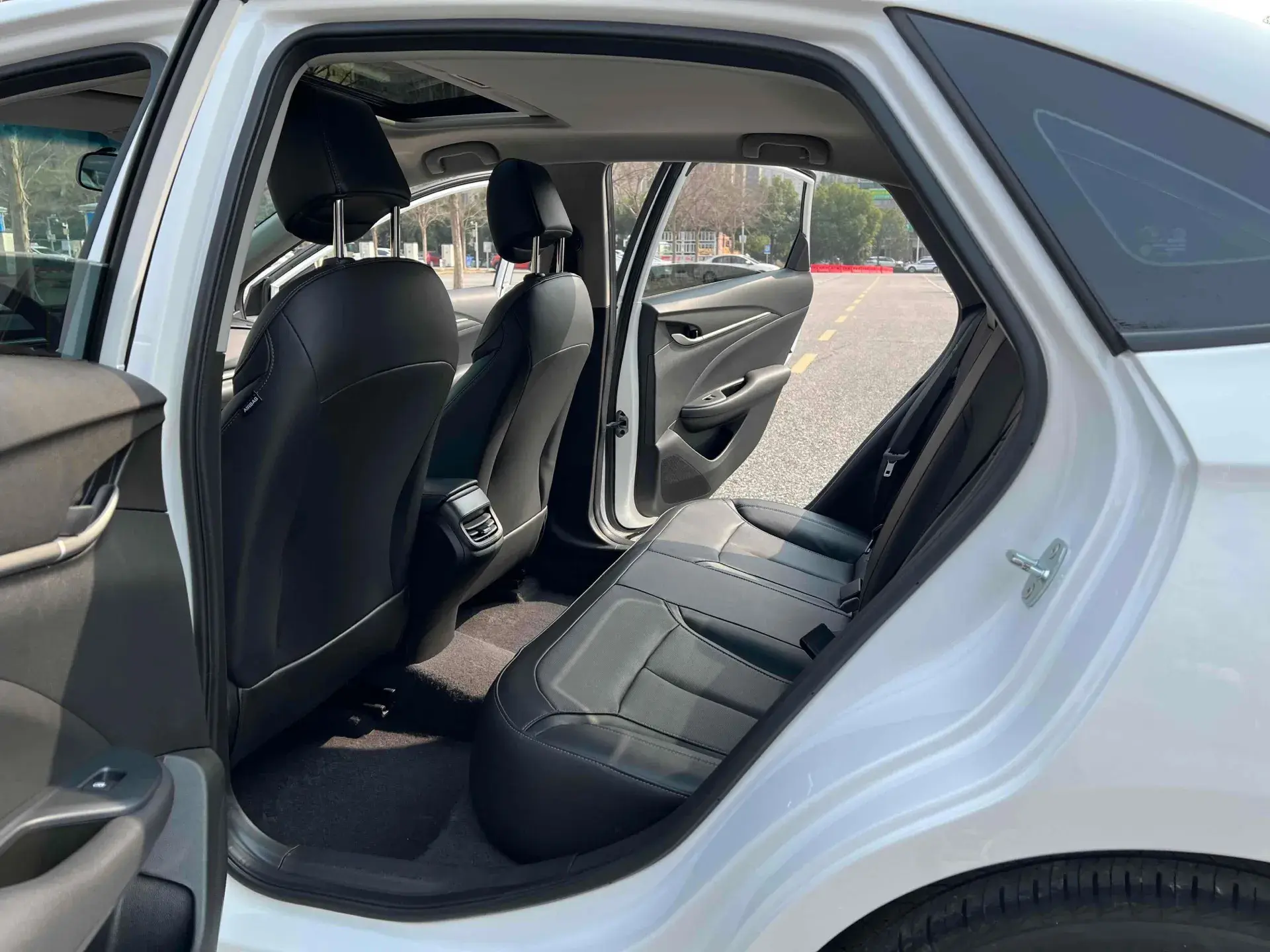 2021 BUICK EXCELLE thumbnail 3