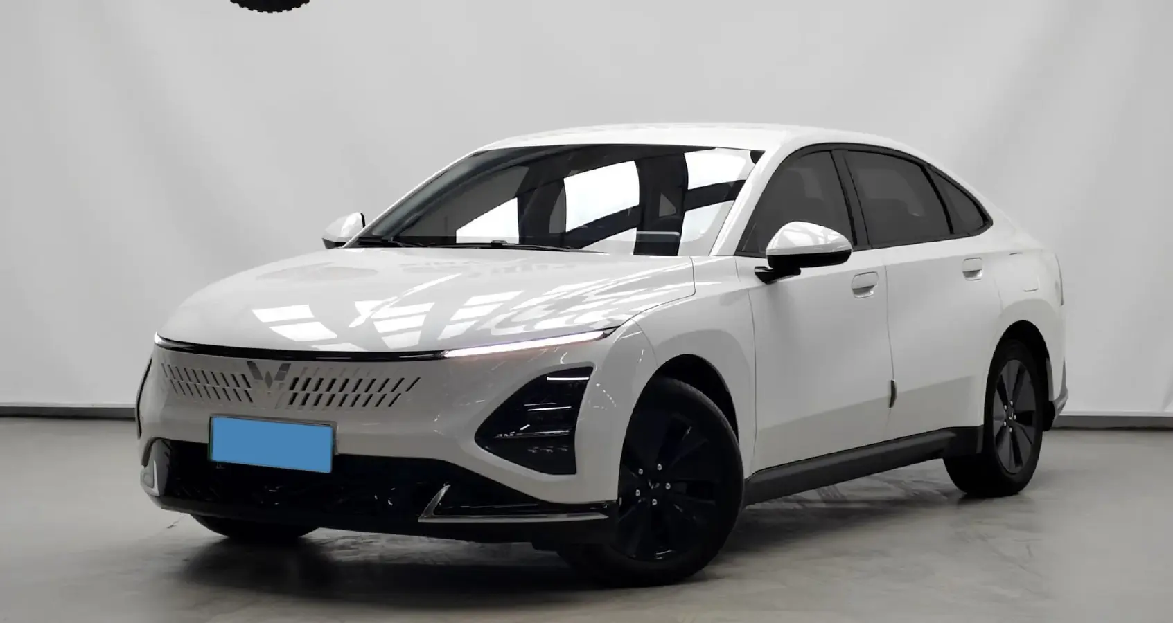 2023 WuLing XingGuang 1.5L 106HP L4 E-CVT PHEV 9.5KWH