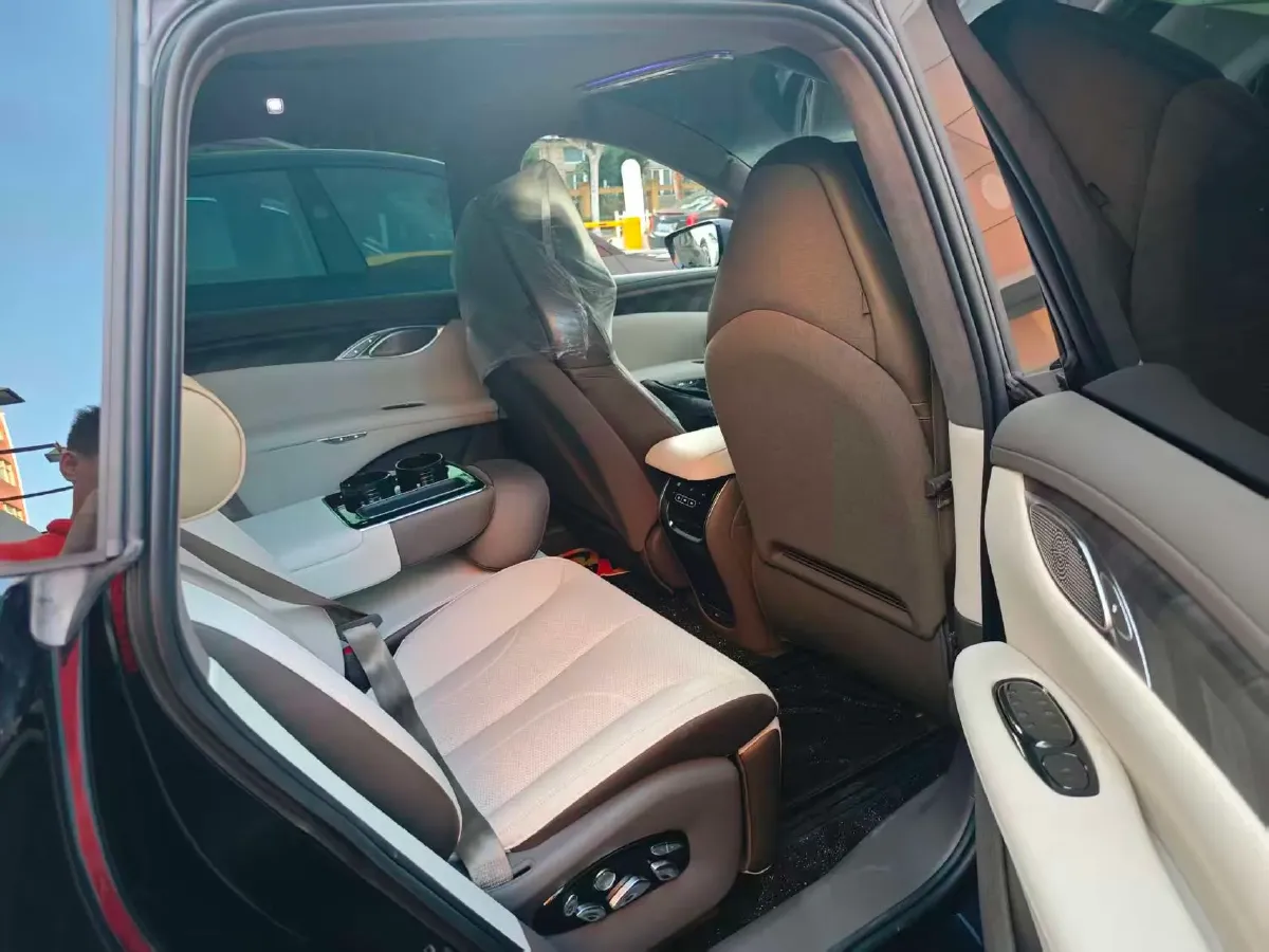 2023 IM LS7 BEV 100KWH,autocango,china used car exporter,china ev exporter,chinese used car exporter,chinese used ev exporter