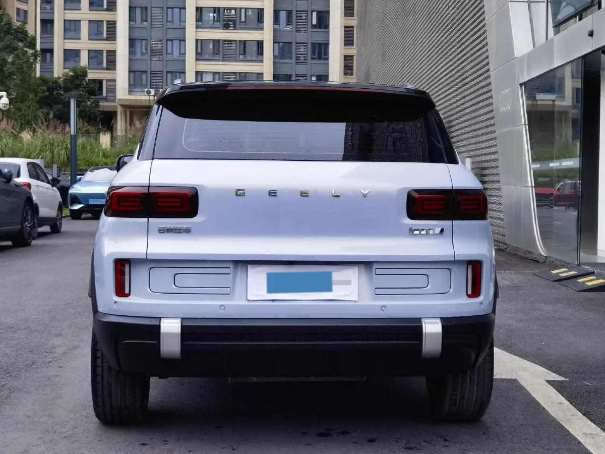 2023 Geely ICON 1.5T 181HP L4 7DCT,autocango,china used car exporter,china ev exporter,chinese used car exporter,chinese used ev exporter