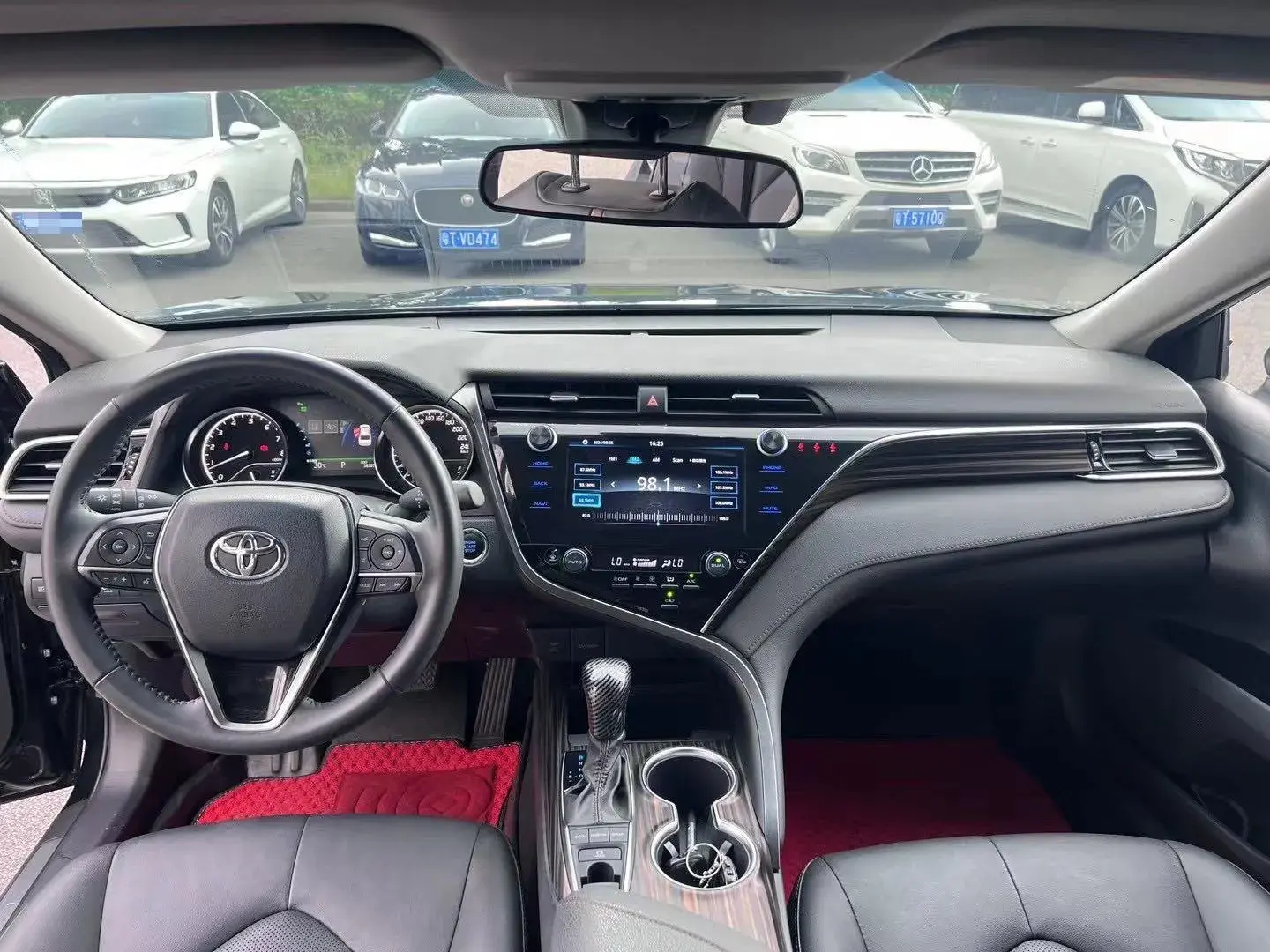 2019 TOYOTA CAMRY thumbnail 4