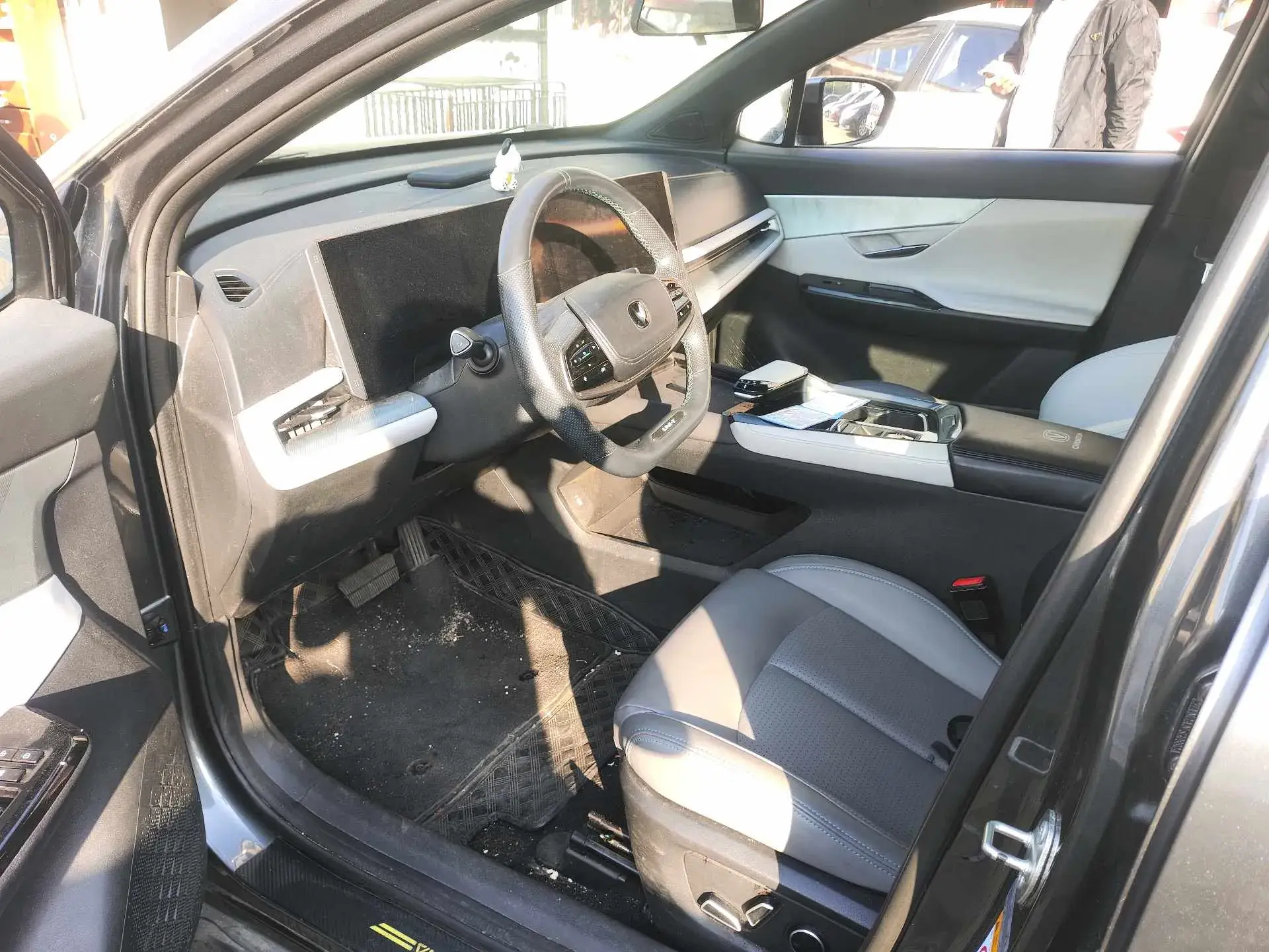 2023 CHANGAN UNI-T thumbnail 4