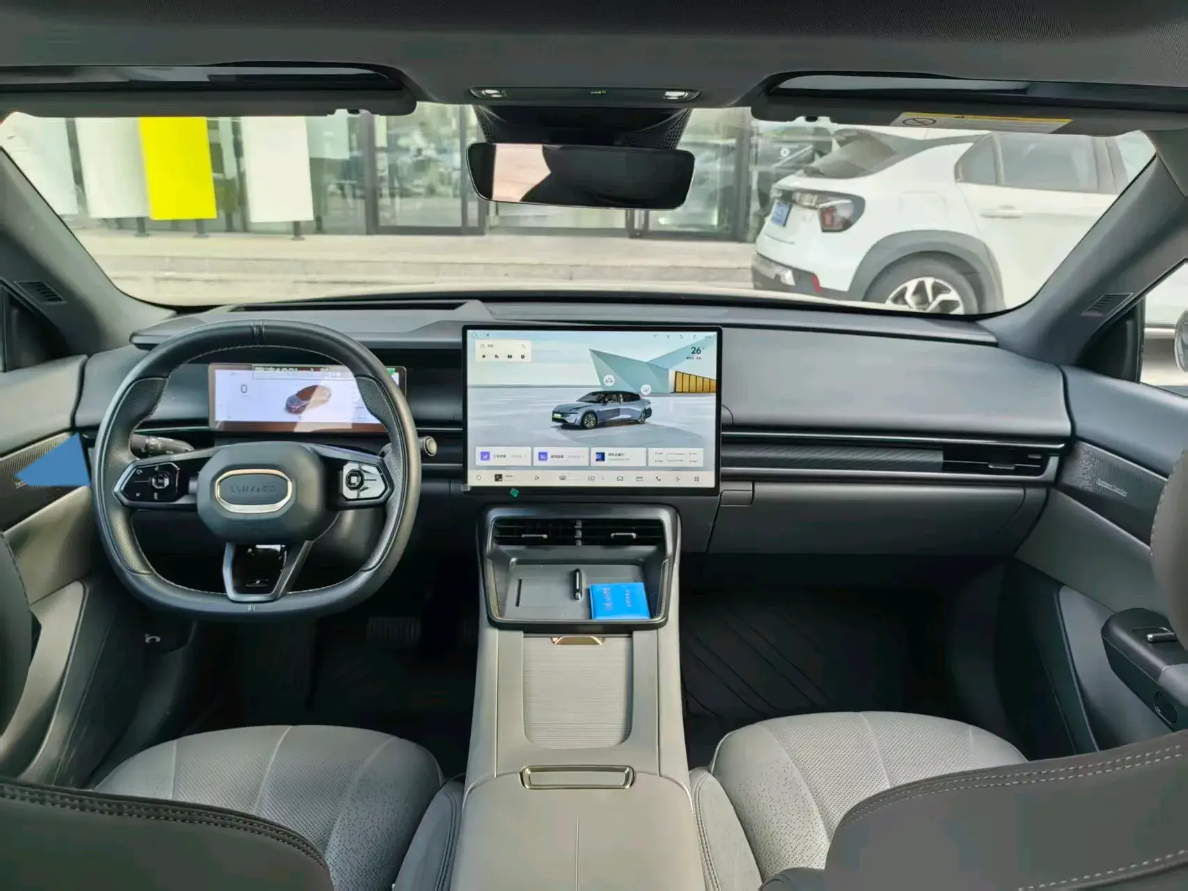 2024 LYNK&CO 07 thumbnail 4