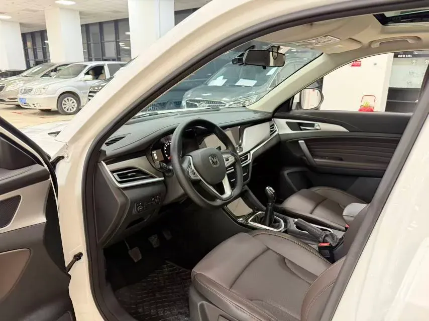 2018 ChangAn CS35 Plus 1.6L 128HP L4 5MT,autocango,china used car exporter,china ev exporter,chinese used car exporter,chinese used ev exporter