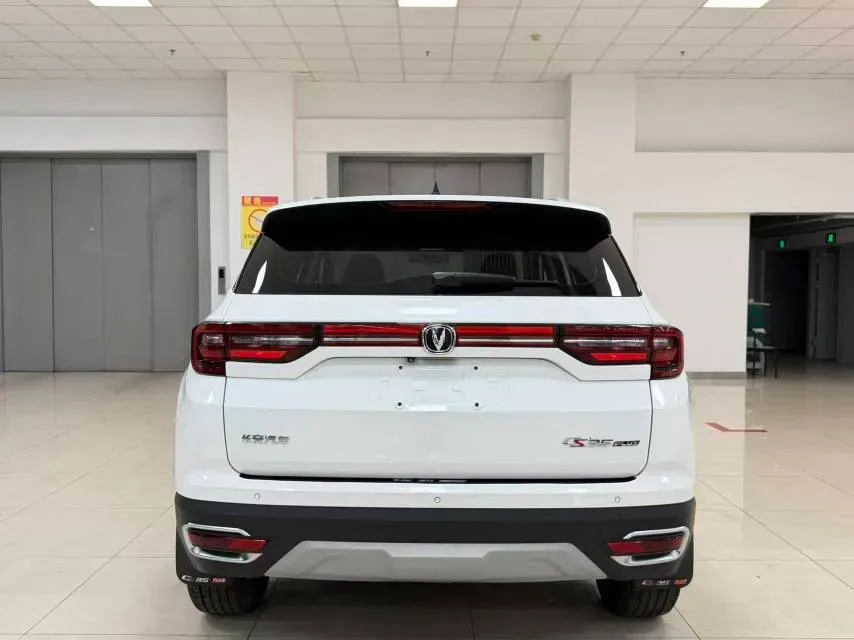 2018 ChangAn CS35 Plus 1.6L 128HP L4 5MT,autocango,china used car exporter,china ev exporter,chinese used car exporter,chinese used ev exporter