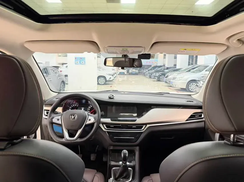 2018 ChangAn CS35 Plus 1.6L 128HP L4 5MT,autocango,china used car exporter,china ev exporter,chinese used car exporter,chinese used ev exporter