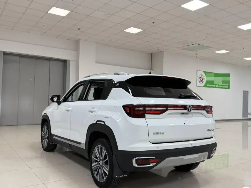 2018 ChangAn CS35 Plus 1.6L 128HP L4 5MT,autocango,china used car exporter,china ev exporter,chinese used car exporter,chinese used ev exporter
