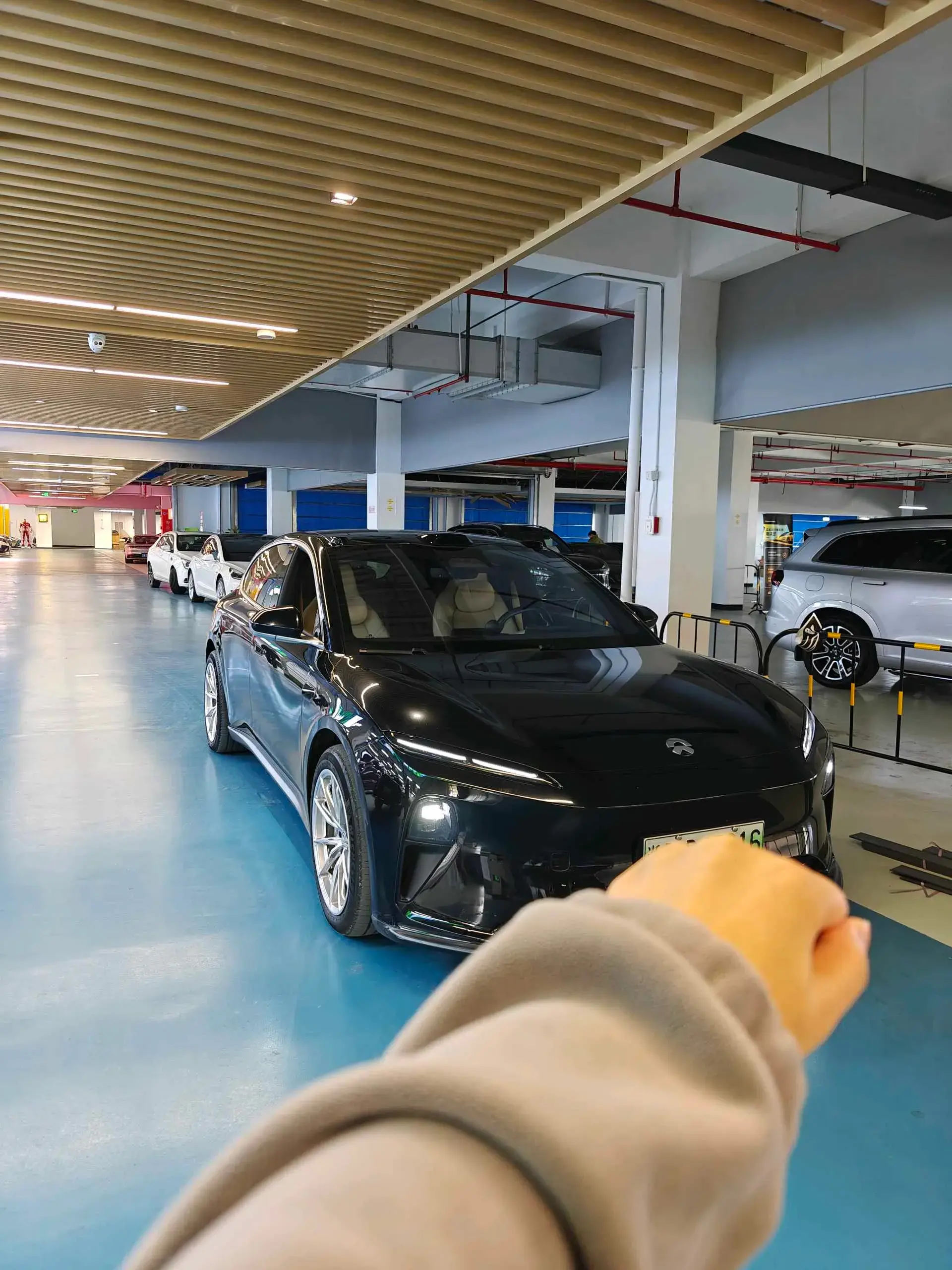 2023 NIO ET5T thumbnail 3